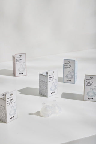 Moyuum 02 pcs Real-Fit Baby Bottle Nipple – Soft, Premium Material, Anti-Colic Air Valve, Safe & BPA-Free, Mom-Designed Comfort Support level 0+ months (Stage 0)